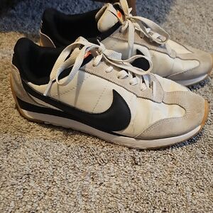 Nike Women's Pacific Shoes